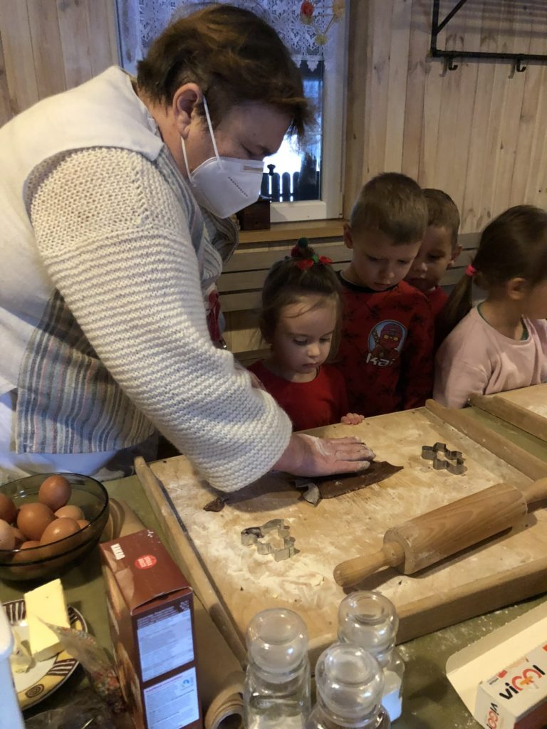 Gospodarstwo Agroturystyczne Dolina Bobrów Warsztaty wyrób i wypiek pierników w Gospodarstwie Agroturystycznym Dolina Bobrów