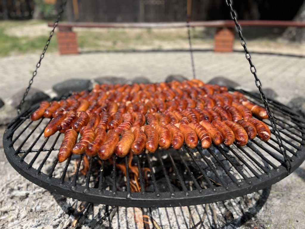 Gospodarstwo Agroturystyczne Dolina Bobrów Grillowanie na terenie Gospodarstwa Agroturystycznego Dolina Bobrów