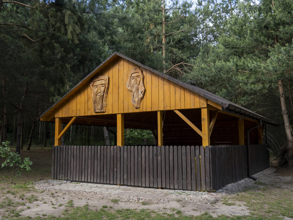Altana na terenie Gospodarstwa Agroturystycznego Dolina Bobrów