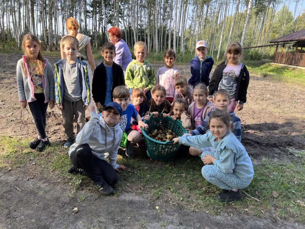 Gospodarstwo Agroturystyczne Dolina Bobrów Wykopki ziemniaków