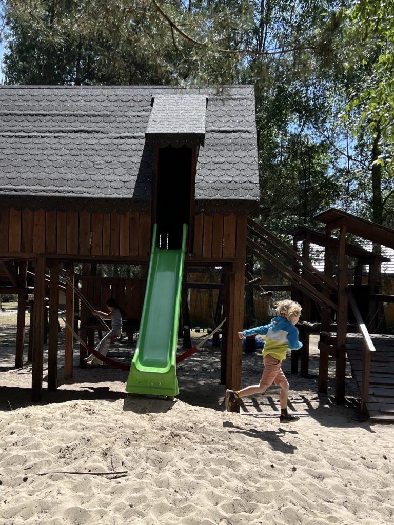 Gospodarstwo Agroturystyczne Dolina Bobrów Plac zabaw